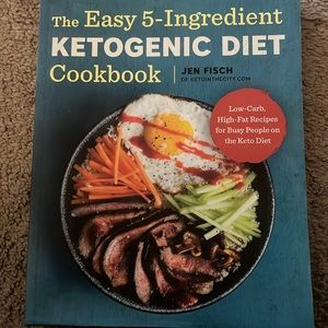 Easy 5 Ingredient Ketogenic Diet Cookbook - barely used